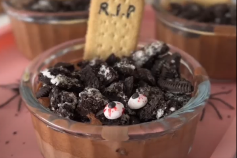 Nesquik Graveyard Mouse Pots Recipe Nesquik Graveyard Mouse Pots Recipe