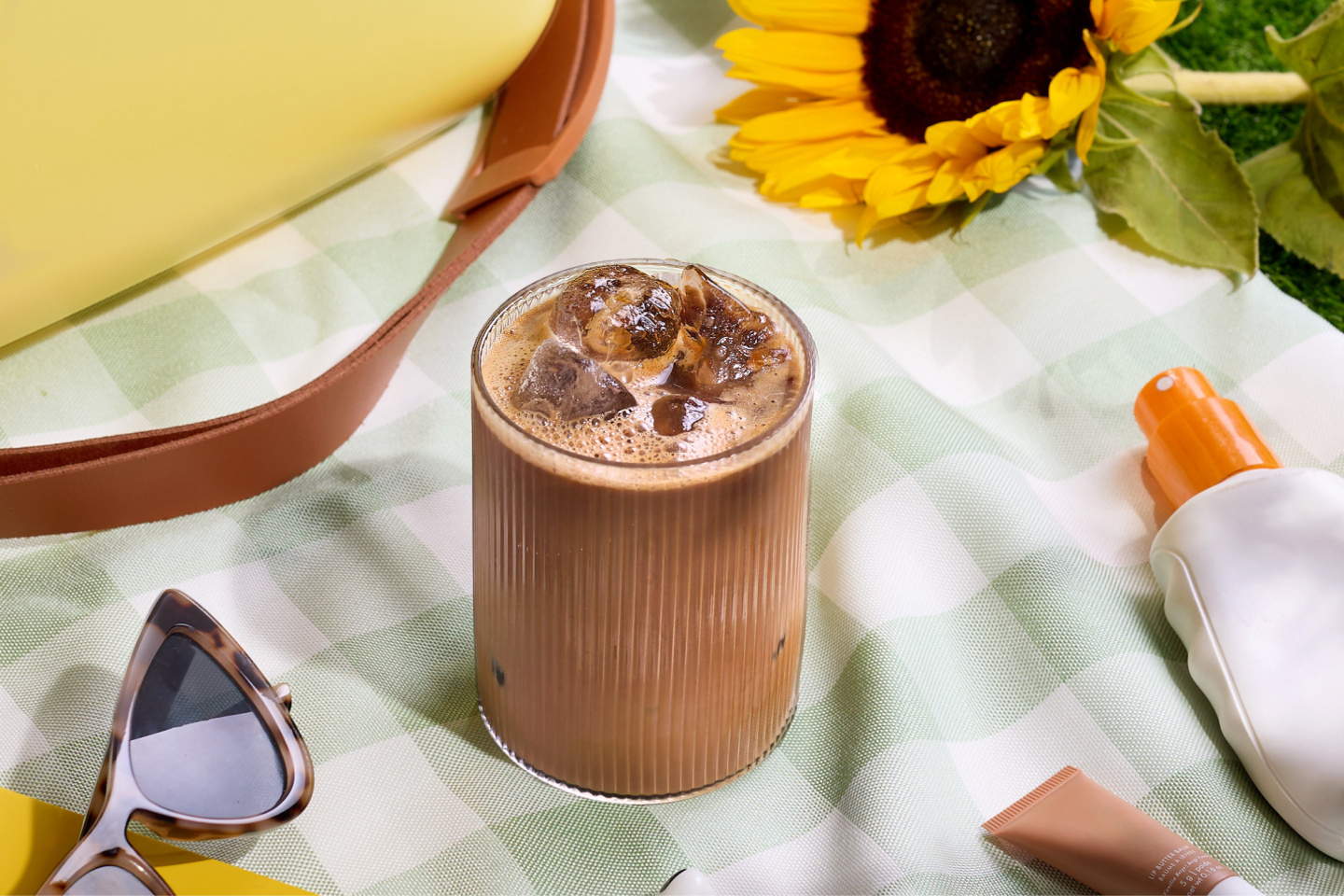 Iced dirty Chocolate Chai Iced dirty Chocolate Chai