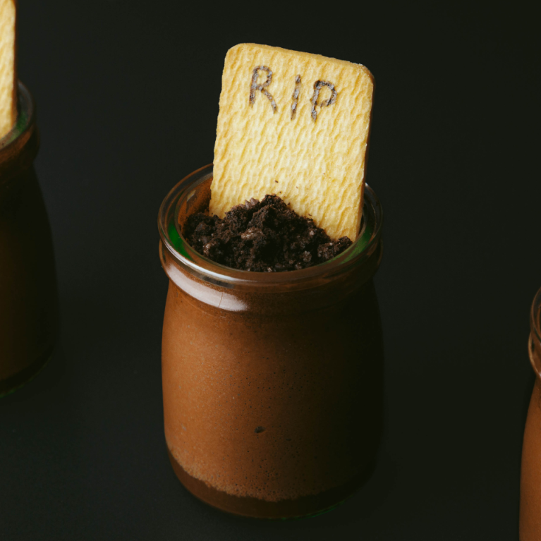 Graveyard Mousse Pots Graveyard Mousse Pots